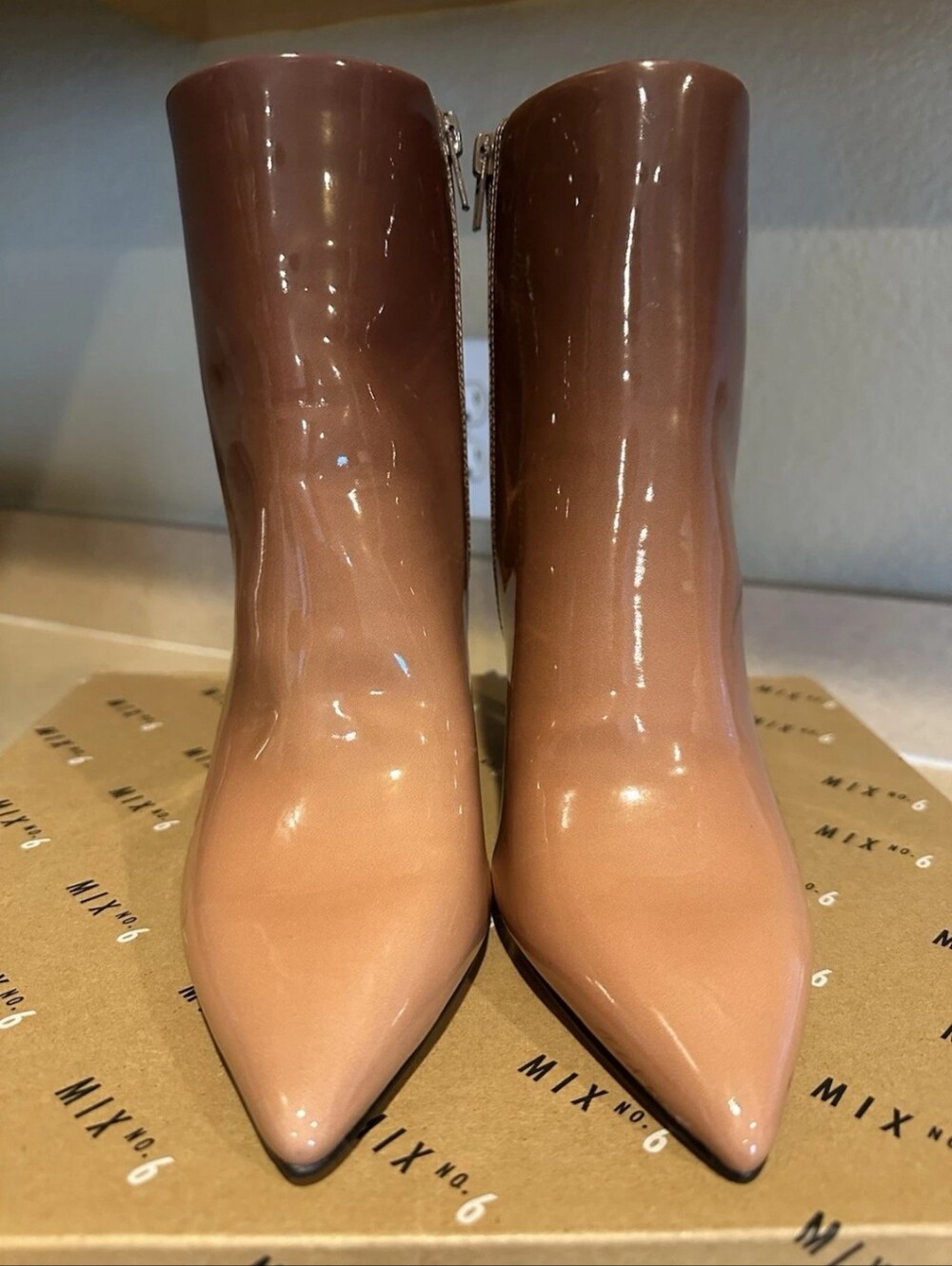 Mix No. 6 Two-Tone Patent Brown and Nude Pointed Ankle Bootie NWOT Sz 8.5 - Picture 2 of 3